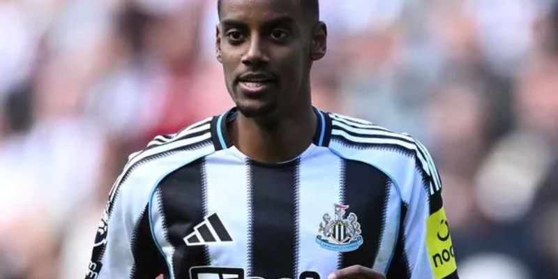 Alexander Isak: Tiền Đạo Tài Năng Của Newcastle United 2 Tiểu sử Alexander Isak